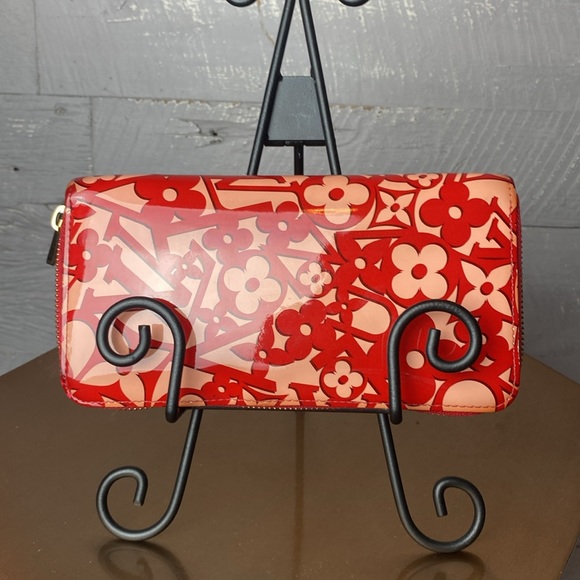 Authentic Louis Vuitton zippy,  limited edition monogram vernis long wallet - Picture 4 of 10